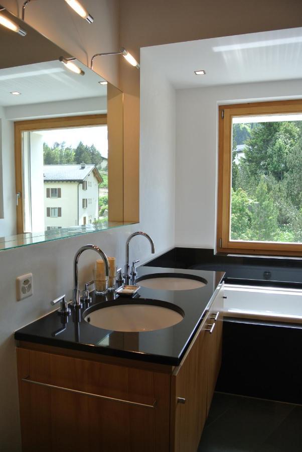 Chesa La Montanella - Ferienwohnung, มาโลจา ภายนอก รูปภาพ
